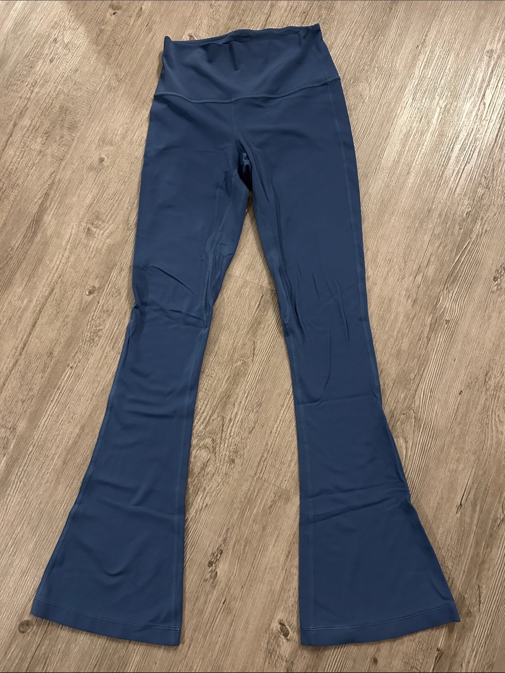 Lululemon flare leggings - size 6